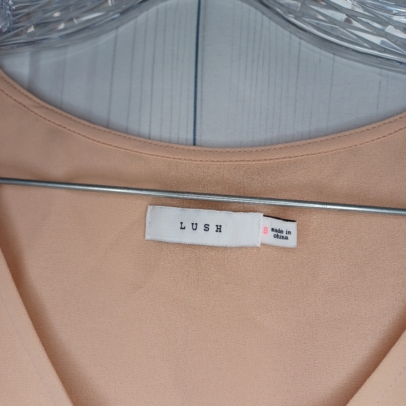 Lush boho v-neck fairycore Cropped top - Picture 6 of 16